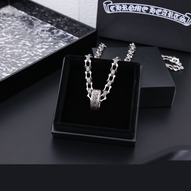 Ch**me He**ts necklaces